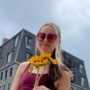 Meet your Posher, Brenna